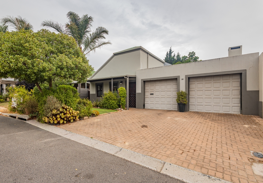 3 Bedroom Property for Sale in The Crest Western Cape